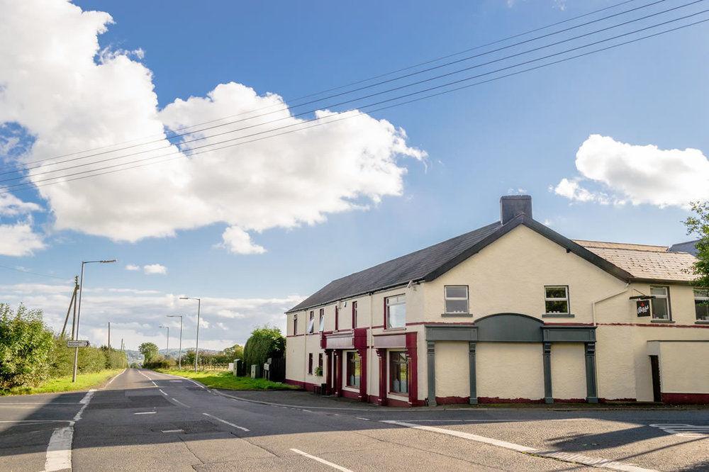 5 Corners Guest Inn Ballyclare Exterior foto